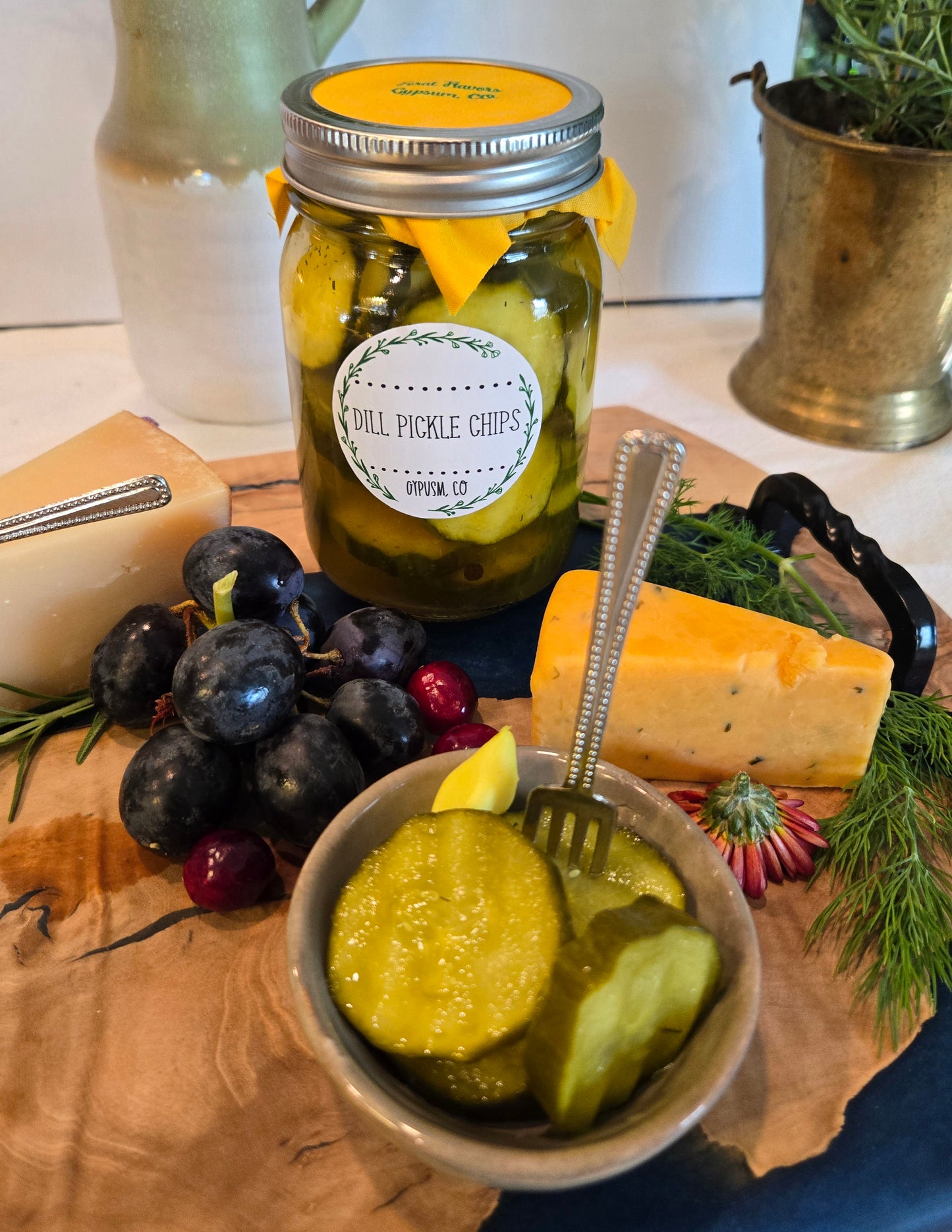 Spicy Garlic Dill Chips