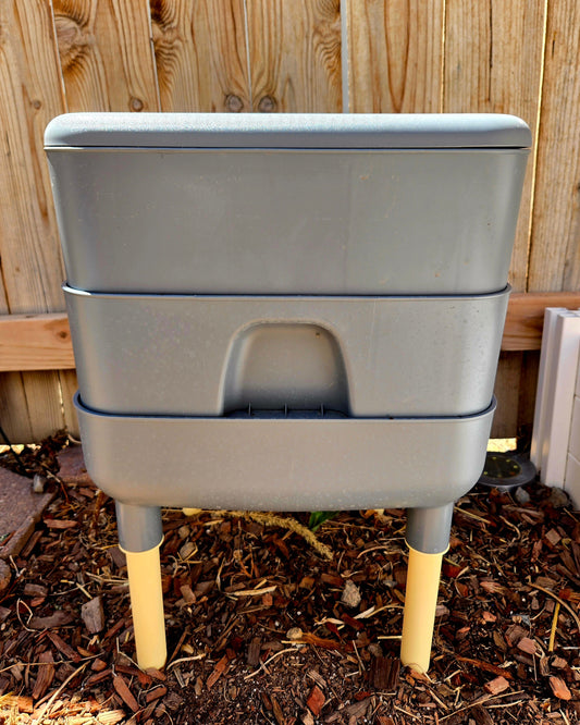 The Cutest Way to Compost: Start a Red Wriggler Worm Farm